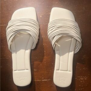 Marc Fisher LTD Maddie Strappy Slide Sandals Cream Ivory 9M